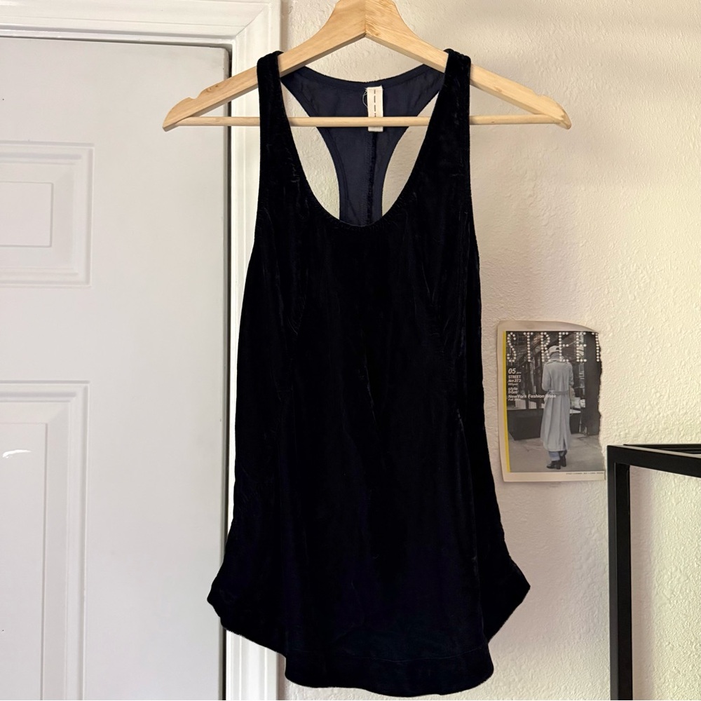 ILLIA dark‎ navy velvet velour racer back tank top